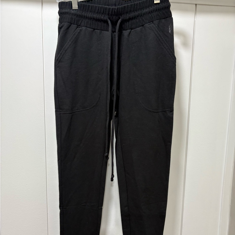 Free People FP Movement Black Joggers Sweat Pants Womens Size XS Pockets